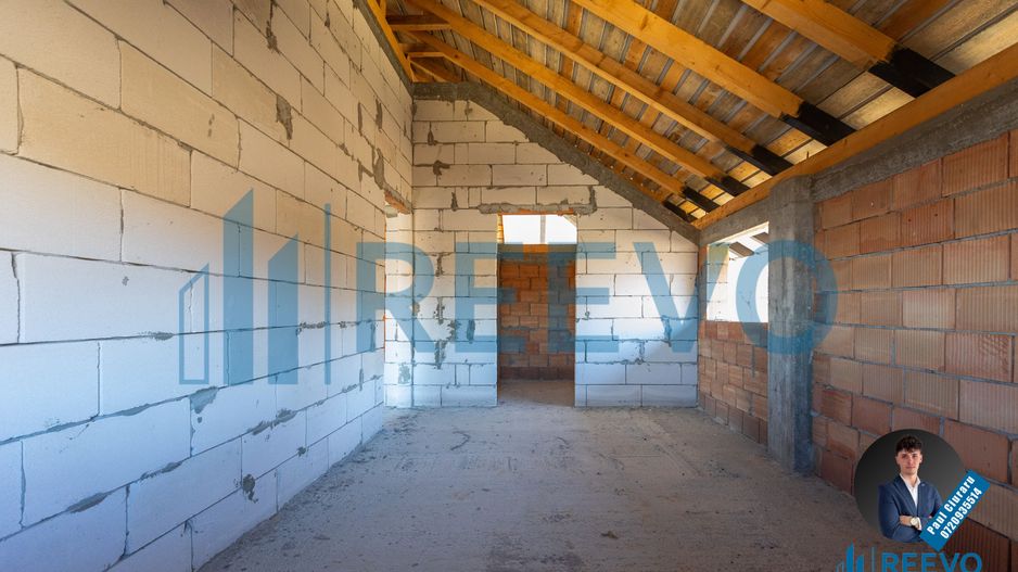 Pensiune/Vilă la roșu P+E+M în Sărata - Poză 26