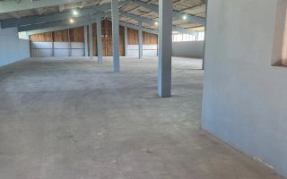 Hală de 800 mp pentru închiriere în Tg. Frumos, strada Cucuteni - Poză 1