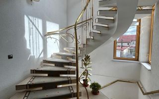 Vila individuala de lux de inchiriat, in cartier Gruia aproape de Cetatuie! - Poză 19