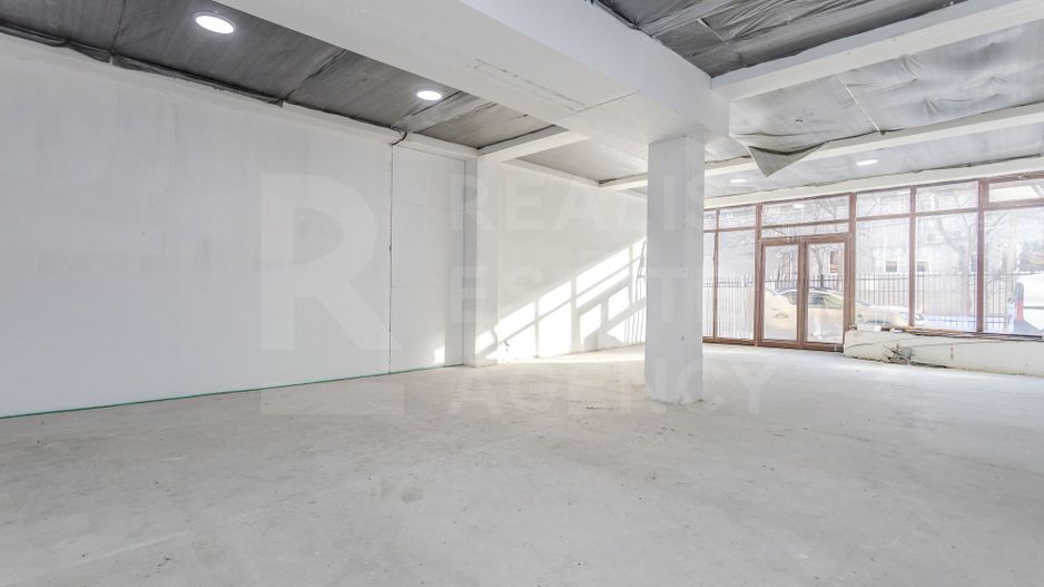 Vânzare, spațiu comercial, 310 mp, str. Petru Zadnipru, Ciocana - Poză 1