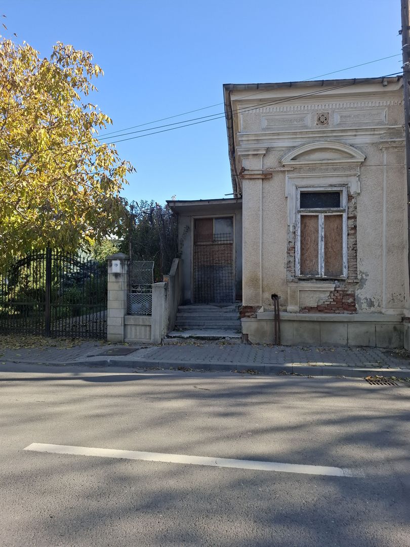 Proprietate istorică în centrul Focșaniului - Poză 7