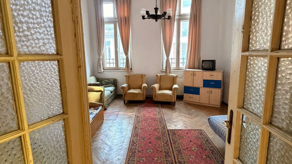 URGENT!, VILA SINGUR CURTE, POZITIE PE COLT, GARAJ, NEGOCIABIL - Poză 3