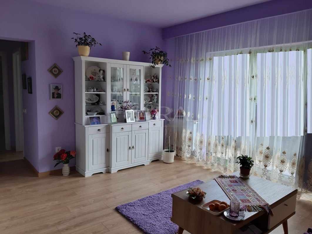 Apartament cu 2 camere de vanzare in Floresti. - Poză 1