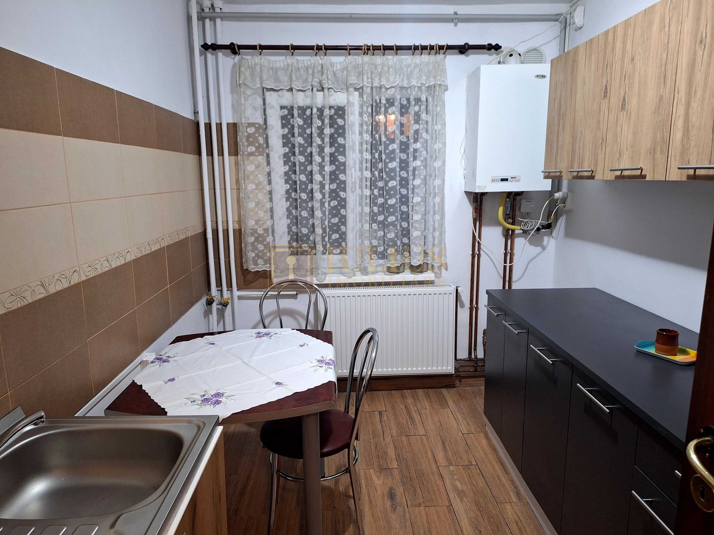 2 camere| Torontalului| centrala proprie| etaj 1| 5 minute de Iulius MALL - Poză 6