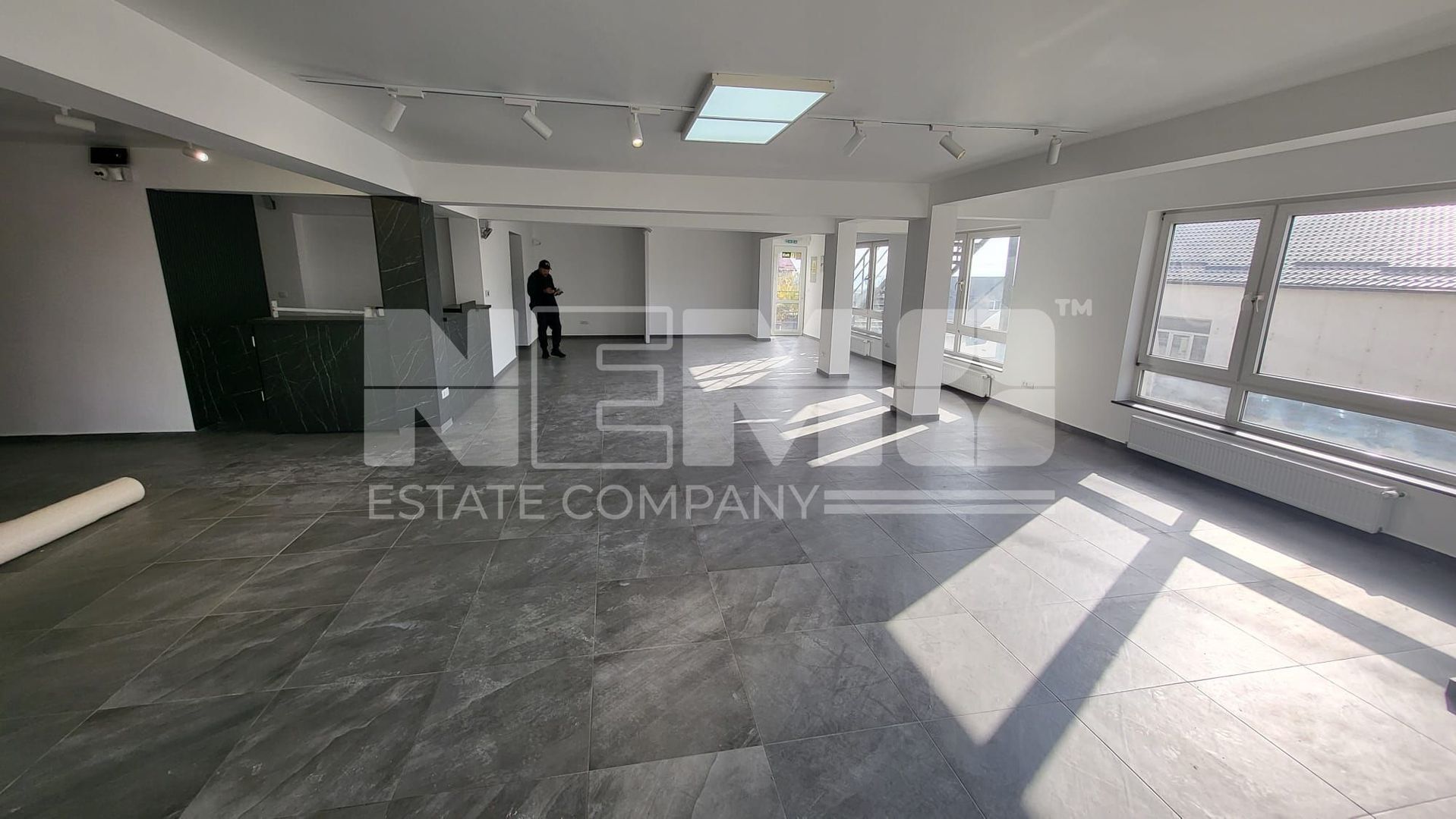 SPATIU COMERCIAL I CLADIRE NOUA I 200mp I SUCEAVA - Poză 1