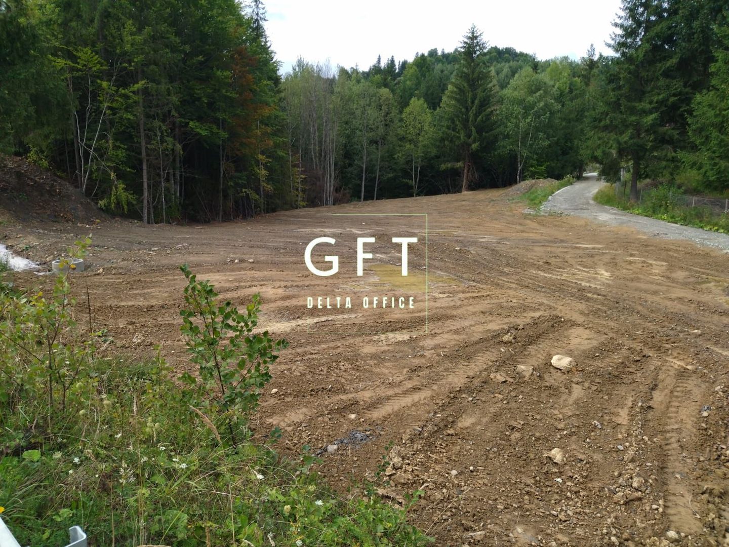 Teren intravilan 1612mp-parcelabil-pretabil cabana/restaurant-Colibita - Poză 3