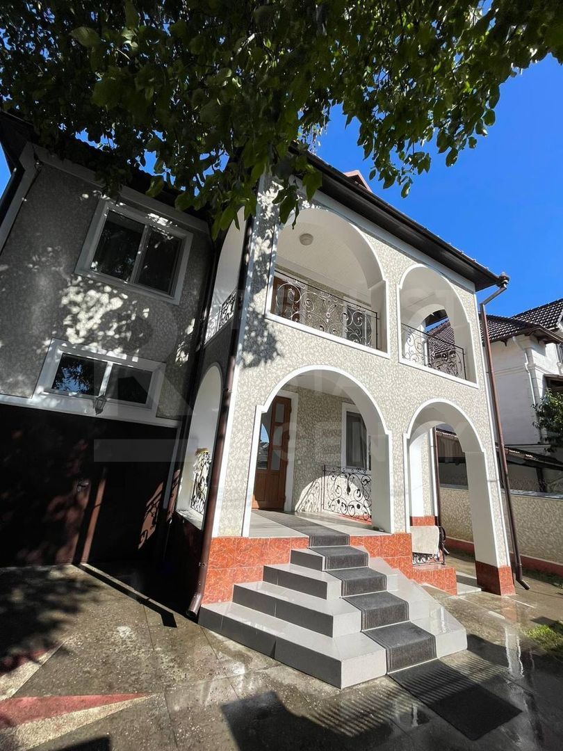 Chirie, casă, 4 camere, strada Ştefan Neaga. - Poză 1