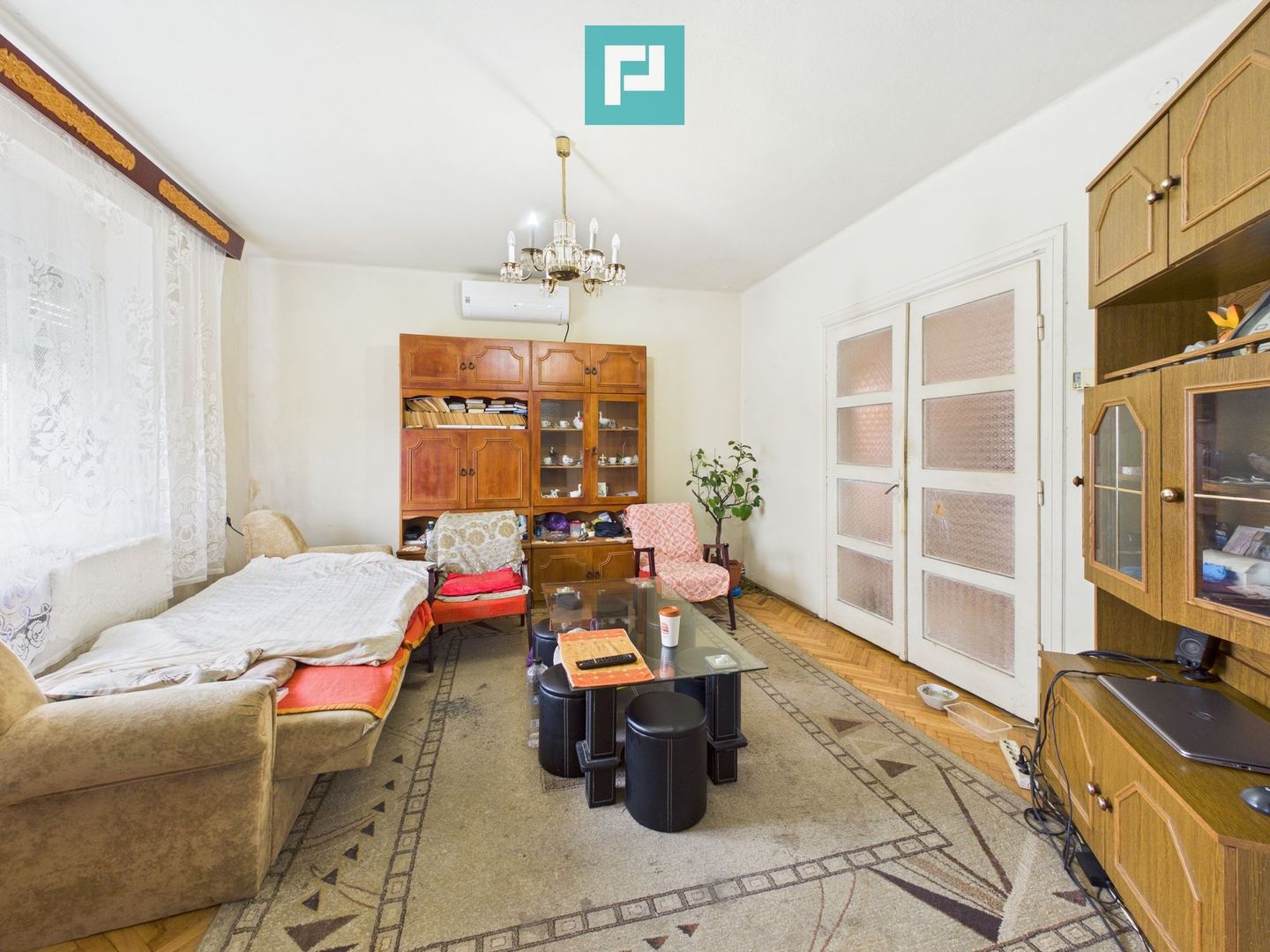 Casă cu 7 camere, ideală pentru familie, Grădiște - Poză 4