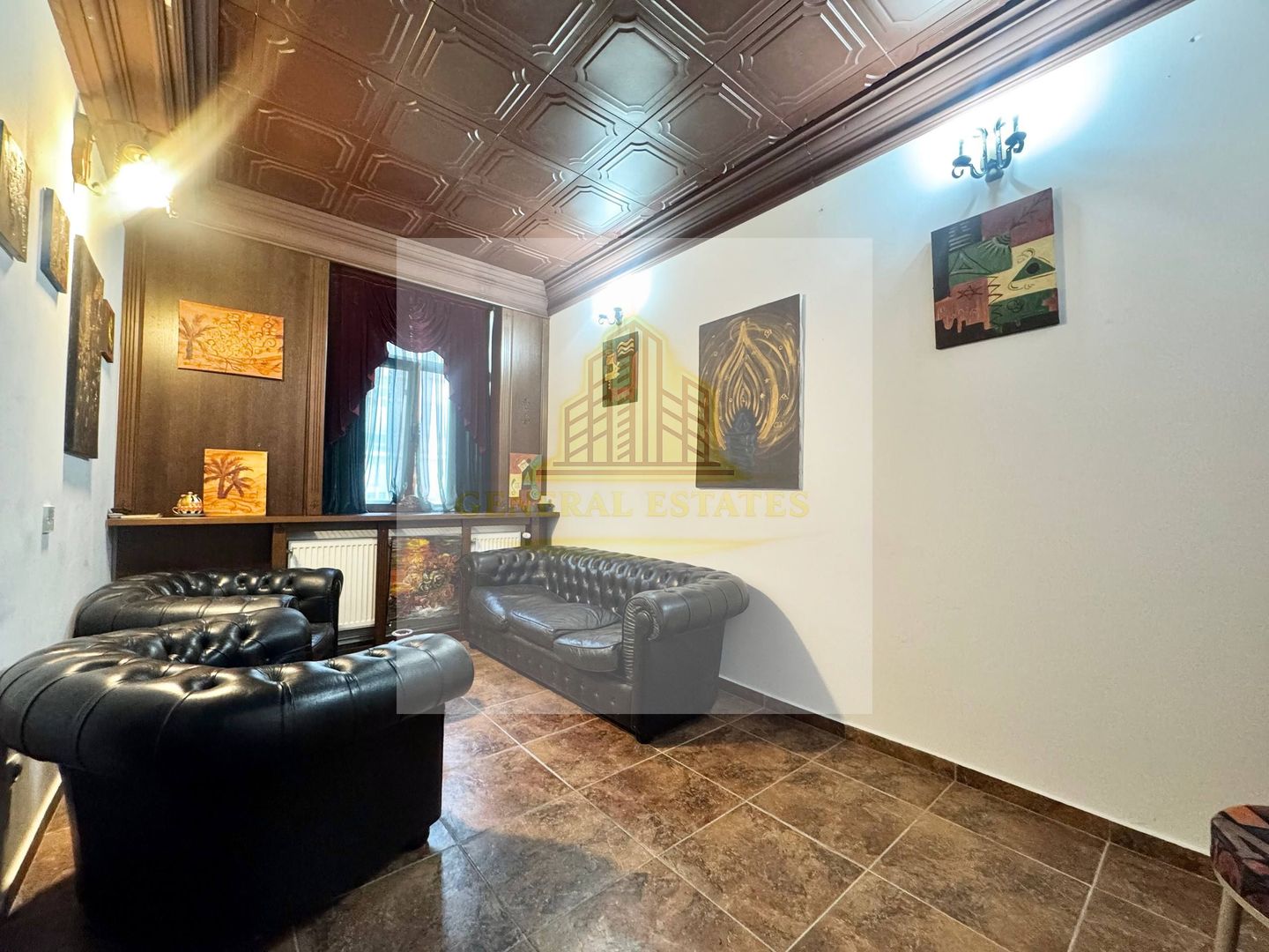 Spre Vânzare Proprietate remarcabilă cu 6 camere în inima Iașului ! - Poză 9