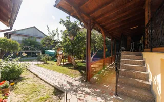 Casă cu teren de 634 mp și beci | Calea Câmpulung, Pitești - Poză 13