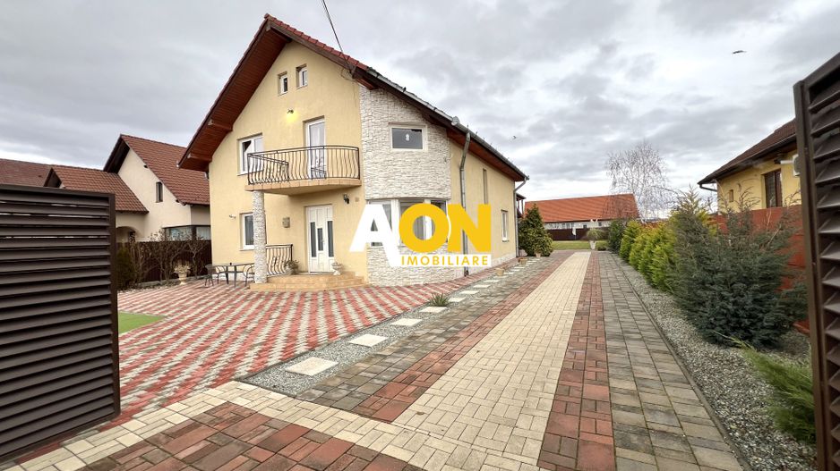 Casa de vanzare - 5 Camere, 2 Bai,  Garaj, 1000mp Teren - Poză 28