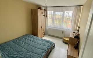 Apartament cu 2 camere, renovat și mobilat – Vedere panoramică - Poză 4