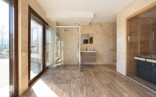 Casa 6 dormitoare+4 bai -1500 mp teren-Sacele - Poză 42