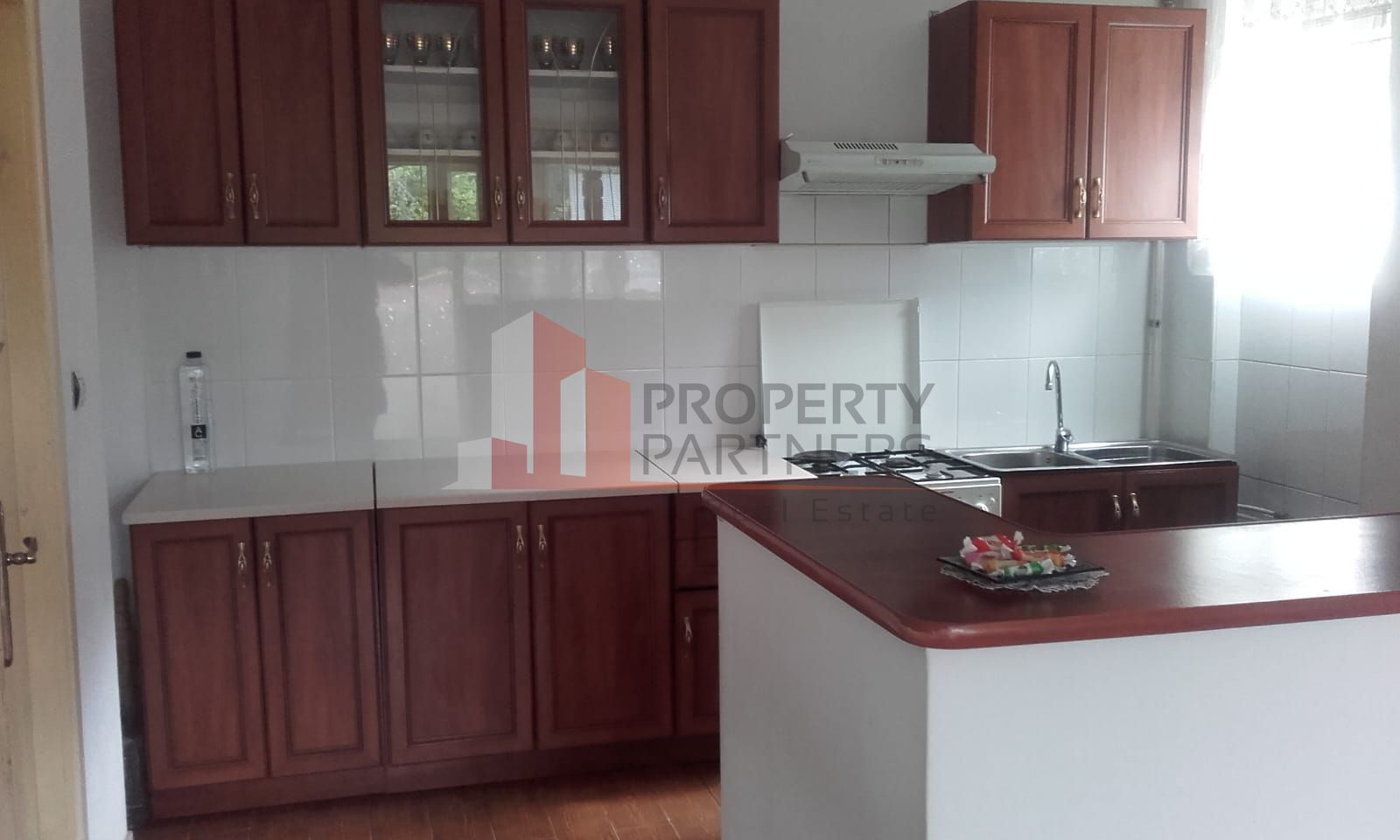 Apartament 3 camere, Bd. Carol I, vizavi de Hotel Montana, centrul Sinaiei - Poză 9