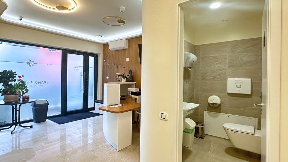 De vânzare Centru Medical Multifuncțional 196 mp zona Coresi - Poză 15