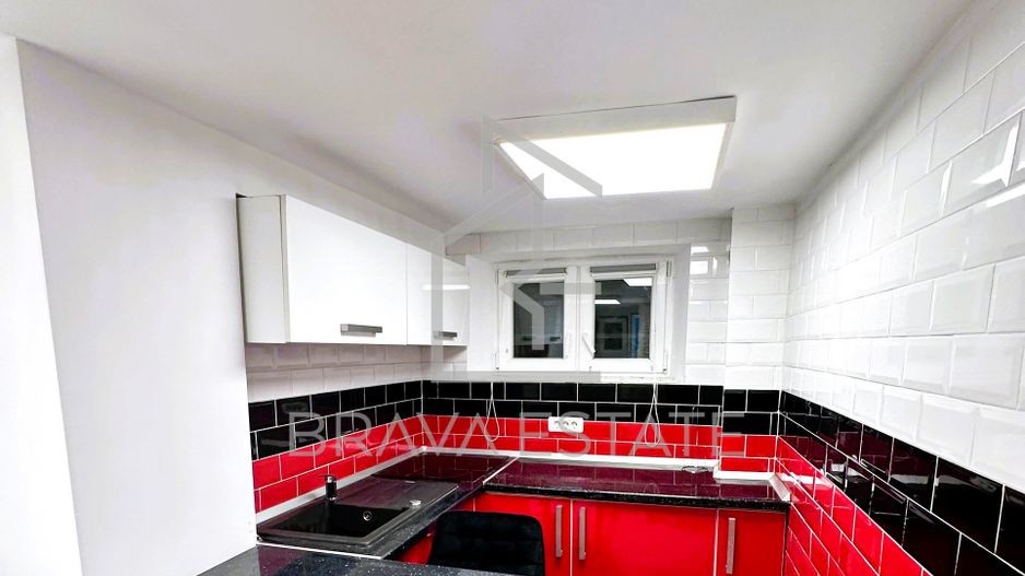 Apartament o cameră, 30 mp,  ultracentral, curte interioară 30 - Poză 4