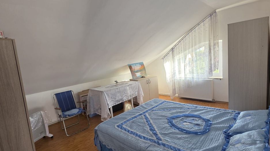 Casă / Vilă cu 8 camere de vânzare în Lapus, Craiova - Poză 22