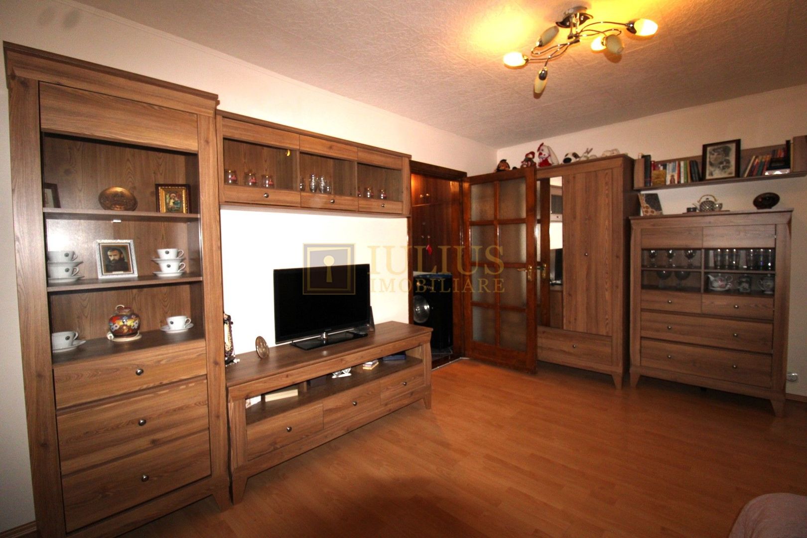 2 camere, izolat, zona liniștită, situat langa parcul Bucovina - Poză 4