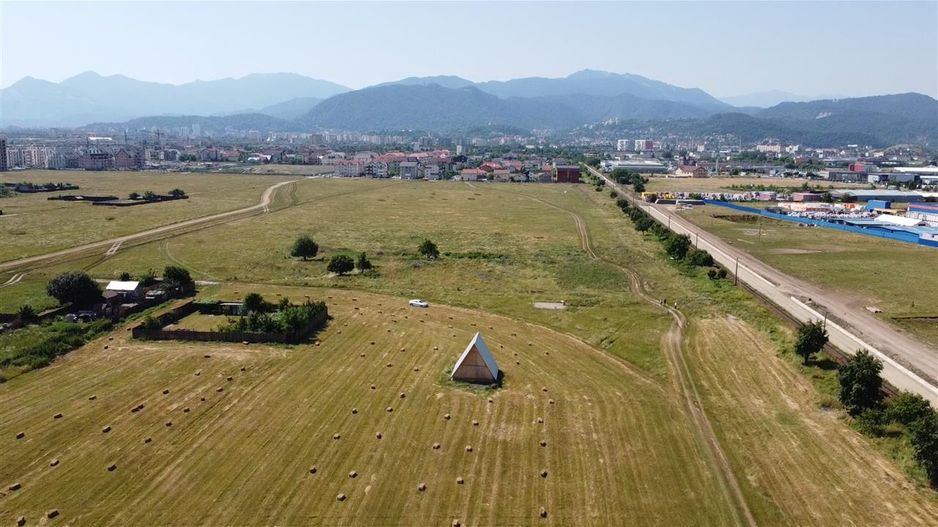 Peste 4.000 mp teren intravilan Rezidential/ Investitiona - Poză 8