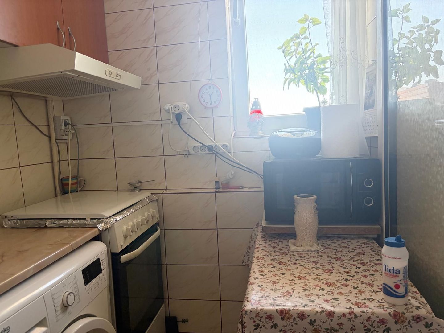 Garsoniera spatioasa cu boiler electric, Mihalache-1 Mai - Poză 12