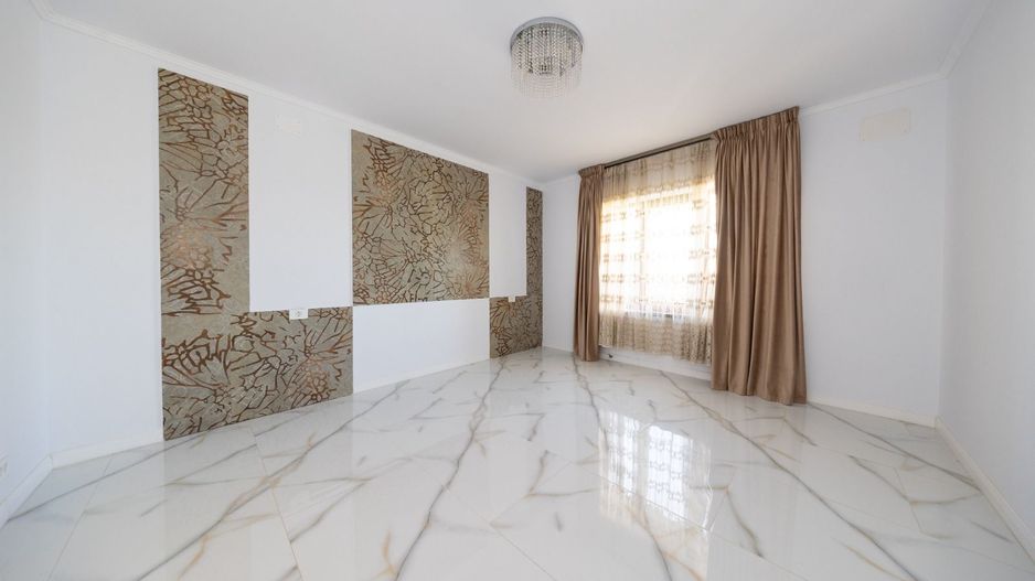 Casa 6 dormitoare+4 bai -1500 mp teren-Sacele - Poză 7