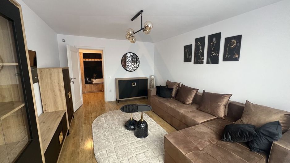 Apartament 2 camere decomandat 55 mp cu balcon pe Bld. Mihai Viteazul - Poză 1