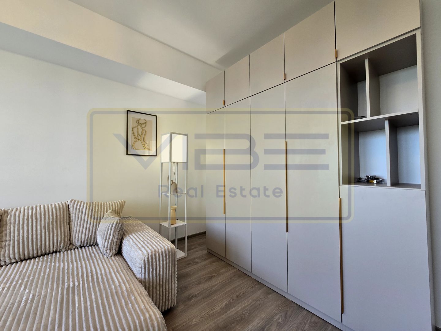 Copou- 3 camere 2 bai- decomandat- modern- parcare acoperita - Poză 9