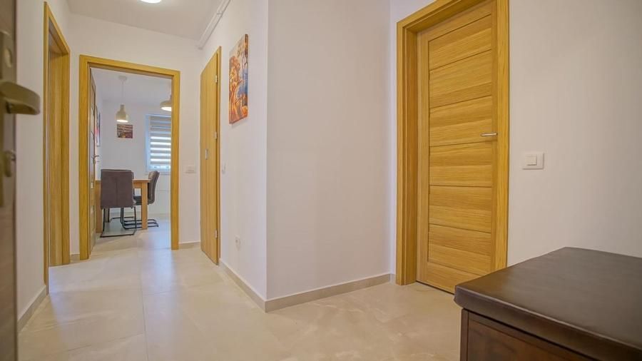 Apartament 2 camere, Urban Coresi , Premium ,Terasa MARE - Poză 11