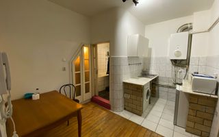 Apartament cochet în zona Gruia, cu autorizație pentru mansardare. - Poză 1