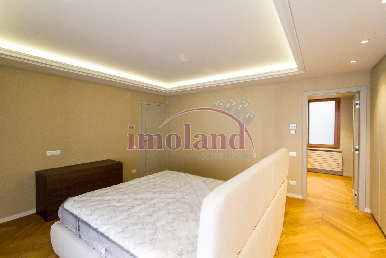 Inchiriere - Apartament - 4 camere - Primaverii - Poză 13