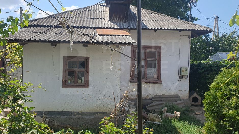 Vânzare casă într-o zonă liniștită și ecologică - Poză 11