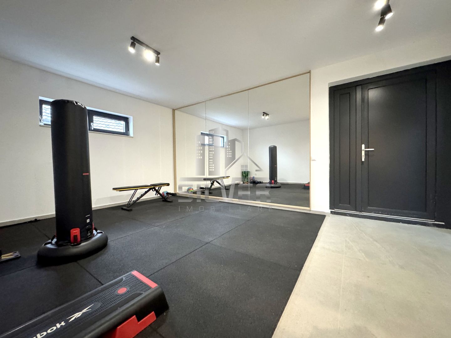 Vila ultrafinisata la cheie/Piscina/Spa/Teren 760mp. - Poză 8