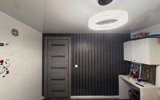 De vanzare apartament 3 camere Parter Mazepa 1 - Poză 5