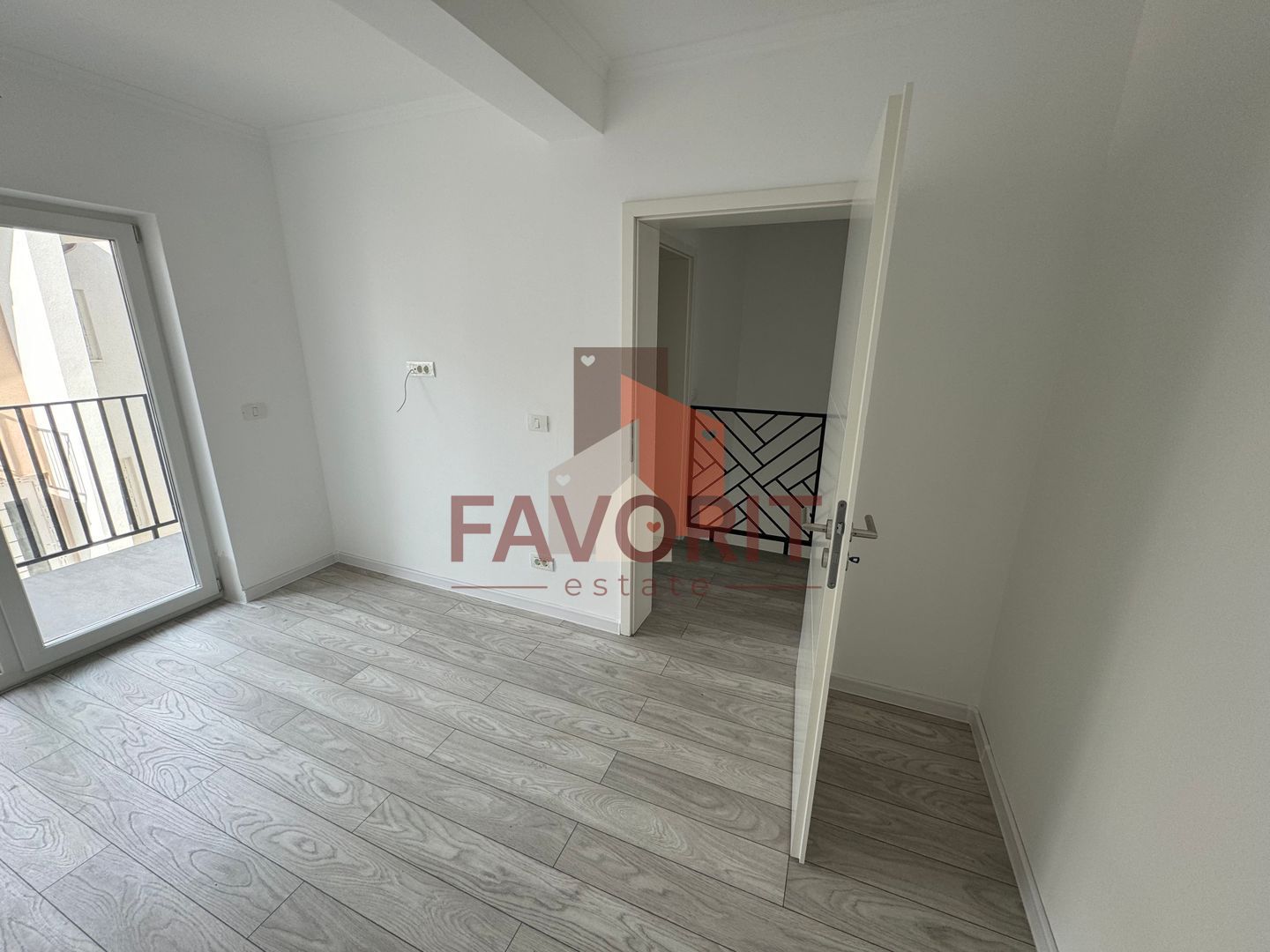 Finisaje la alegere. Vatra veche a satului. La asfalt - Poză 9