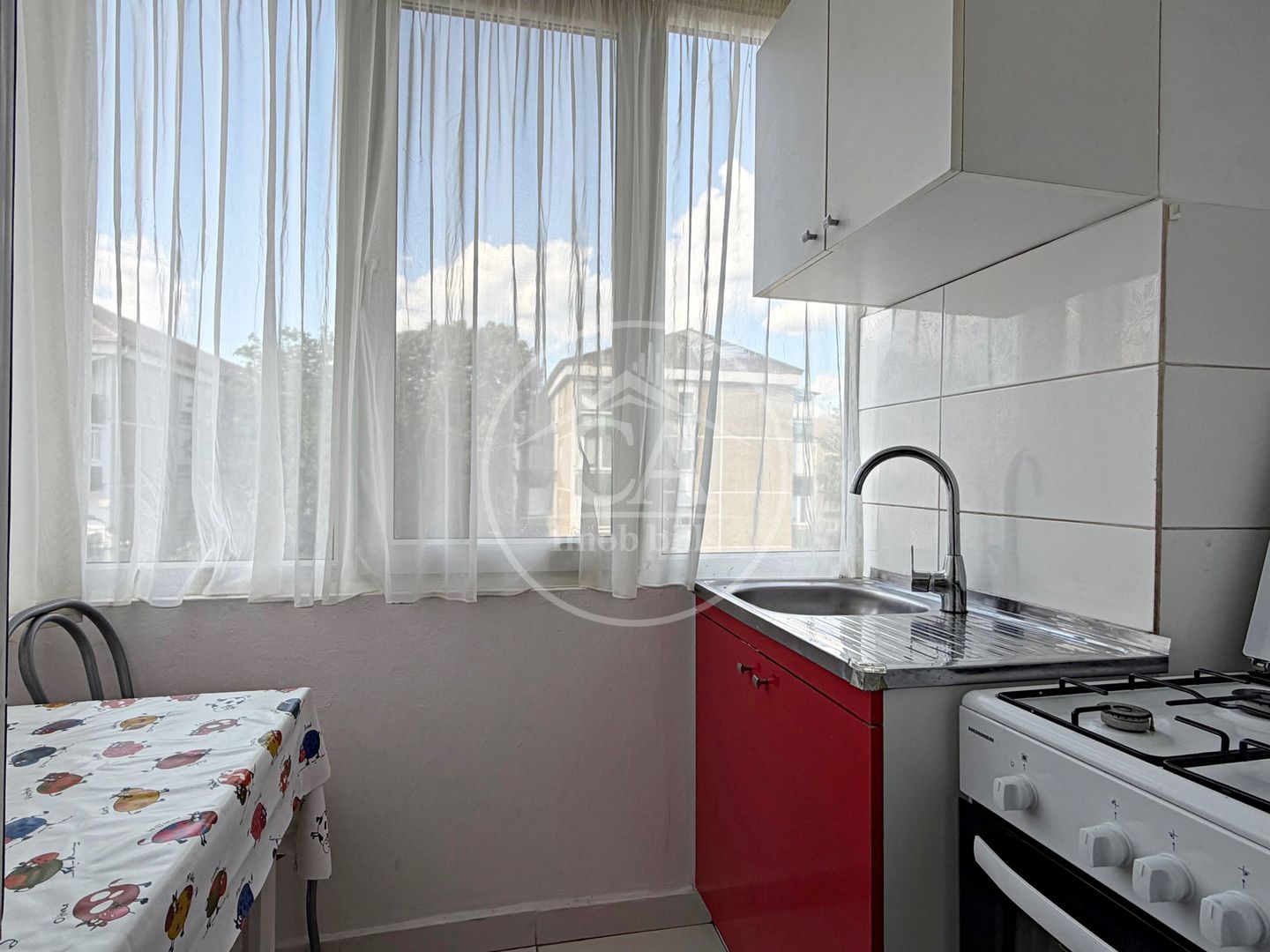 Apartament de închiriat cu 3 camere în zona Rogerius, Oradea - Poză 8