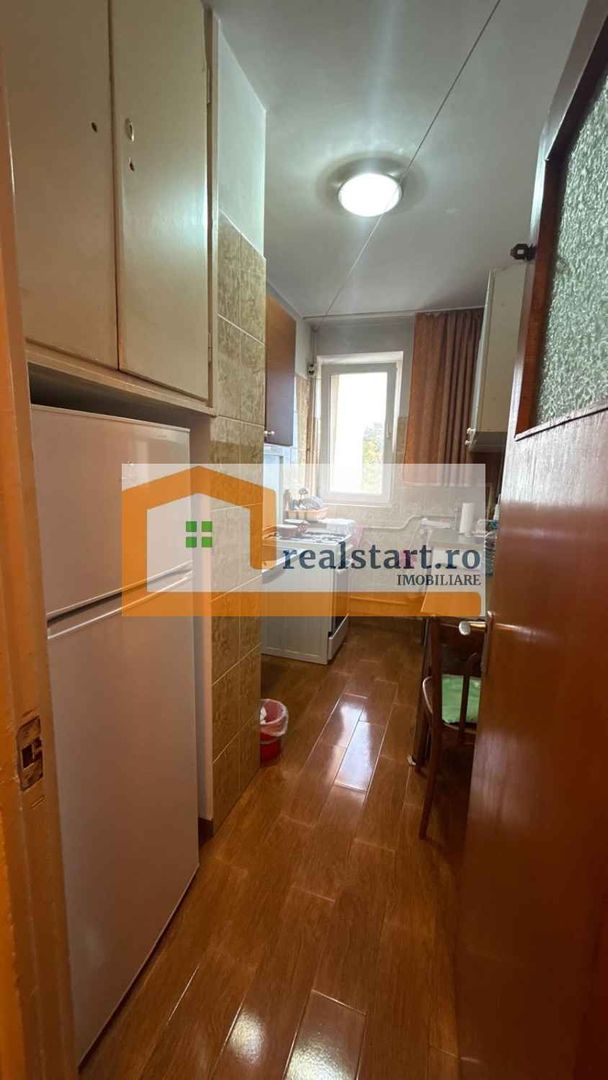 Bloc anvelopat, Romancierilor, toate instalatiile noi, 2 lifturi - Poză 17