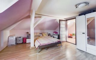 Vilă cu 6 camere în zona Alfa - Poză 13