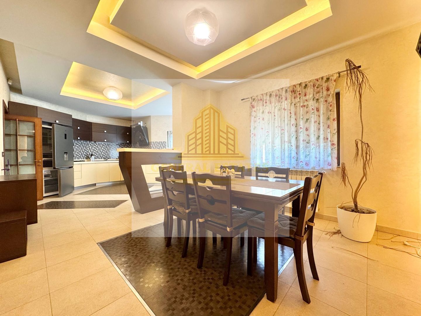 Vînzare Casă în 3 Nivele -Hlincea - 343 m.p. - Poză 11