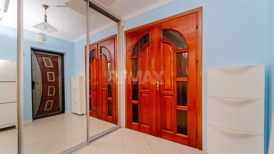 Spațiu comercial+apartament cu 3 camere Botanica Nicolae Zelinski 10/2 - Poză 7