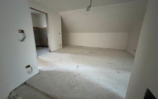 Case Semifinisate | Cu Garaj și curte - Poză 3