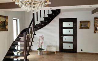 SE VINDE | Casa generoasă în Camirzani | Suceava - Poză 7