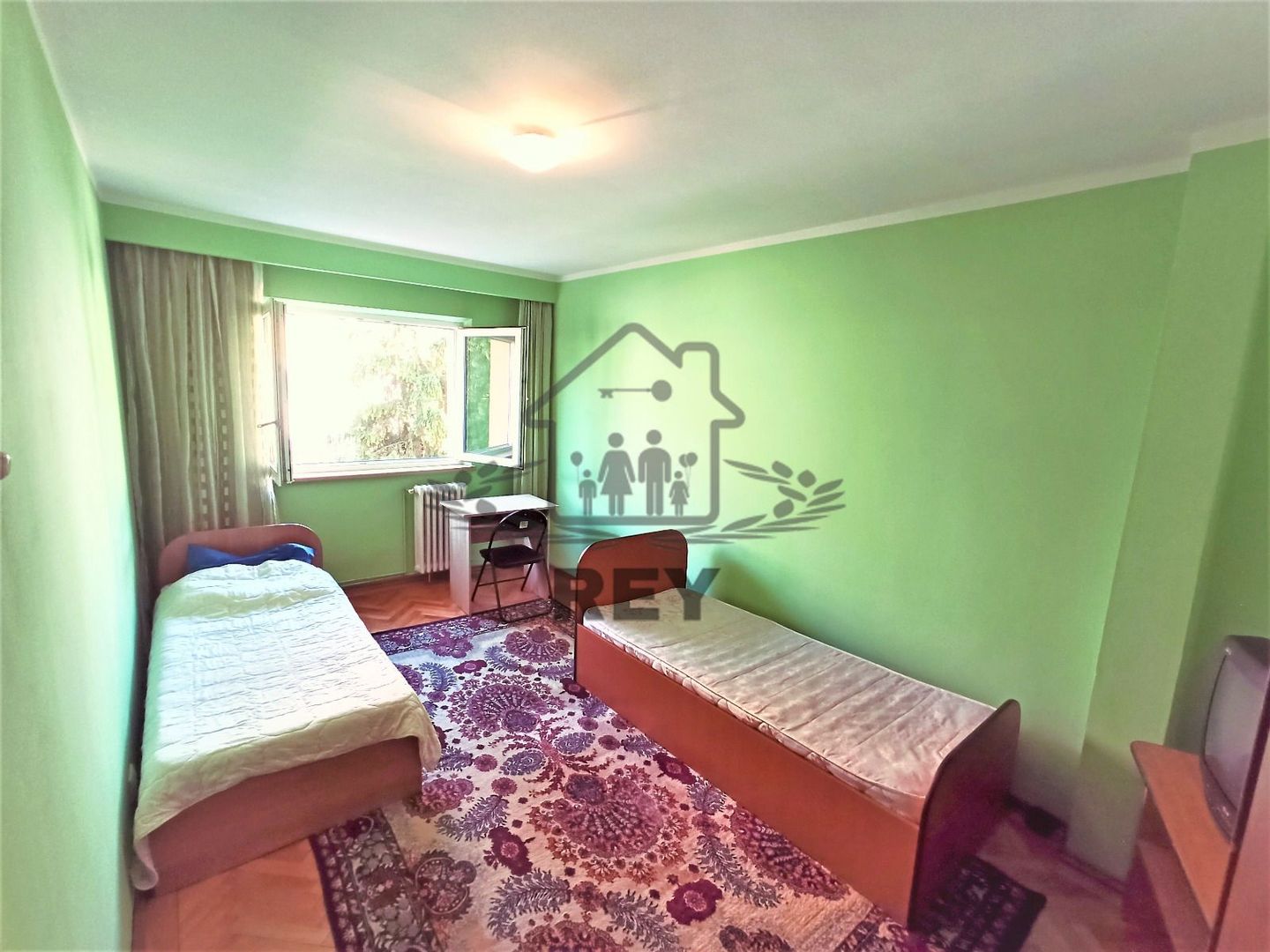 Apartament 4 camere, 2 balcoane, etaj 3, zona Rahovei - Poză 2