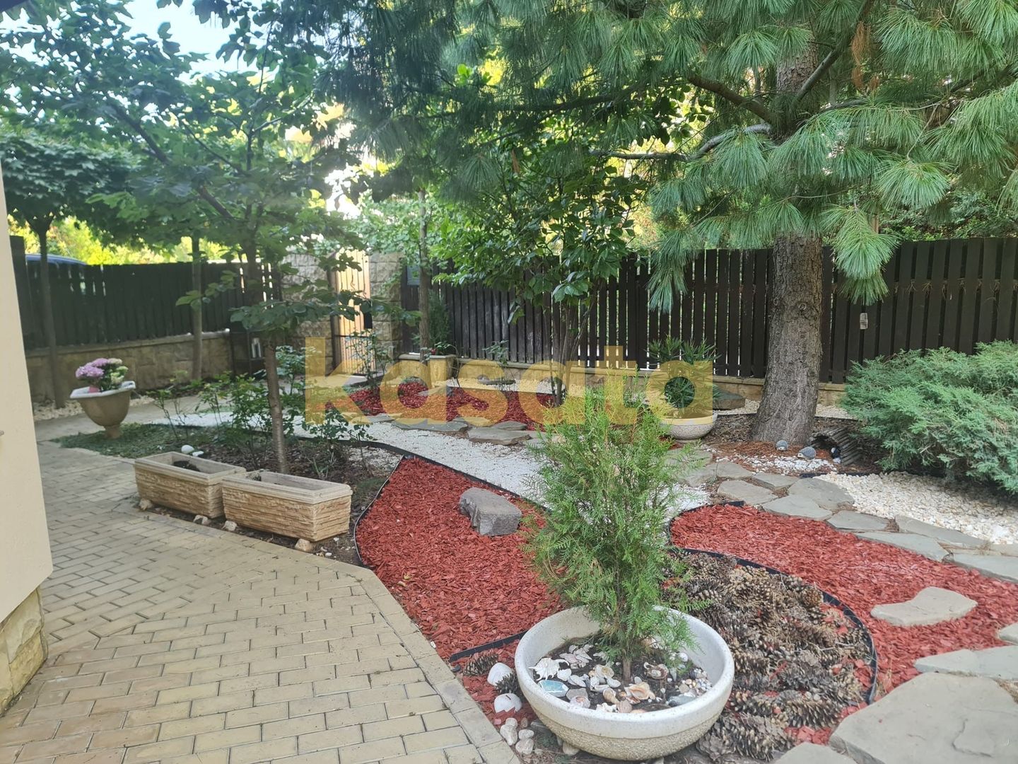 Vila care redefinește echilibrul între rafinament, spațiu și liniște - Poză 69