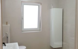 Casǎ modernǎ in Cisnadioara | 170 mp - Poză 13