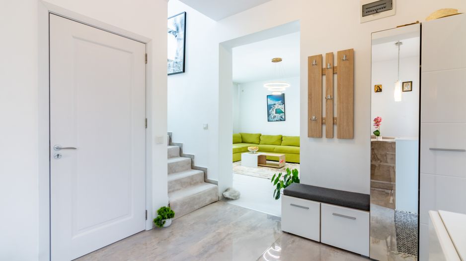 Casă / Vilă cu 4 camere de vânzare Tunari - Poză 9
