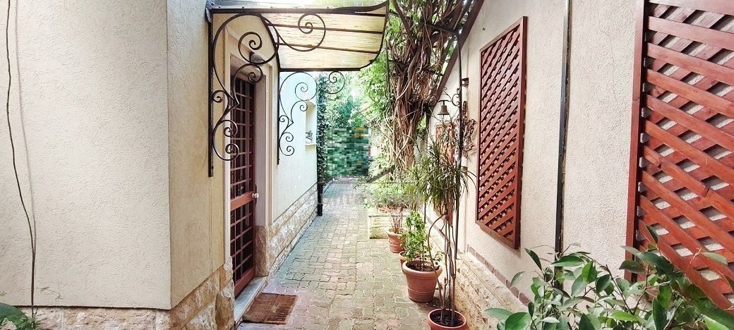 Apartament 3 camere de 98 mp cu curte de 150 mp, Andrei Muresanu - Poză 25