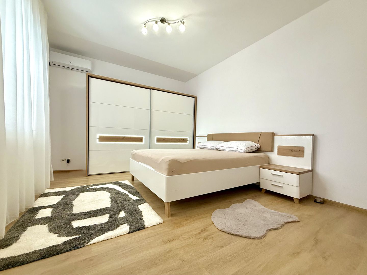 Casă tip triplex în zona centrală Dumbrăvița - Poză 11