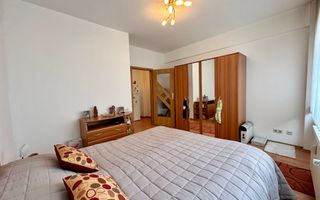 Apartament spațios cu 3 camere,  central, lumină naturală, parcare subterana - Poză 7