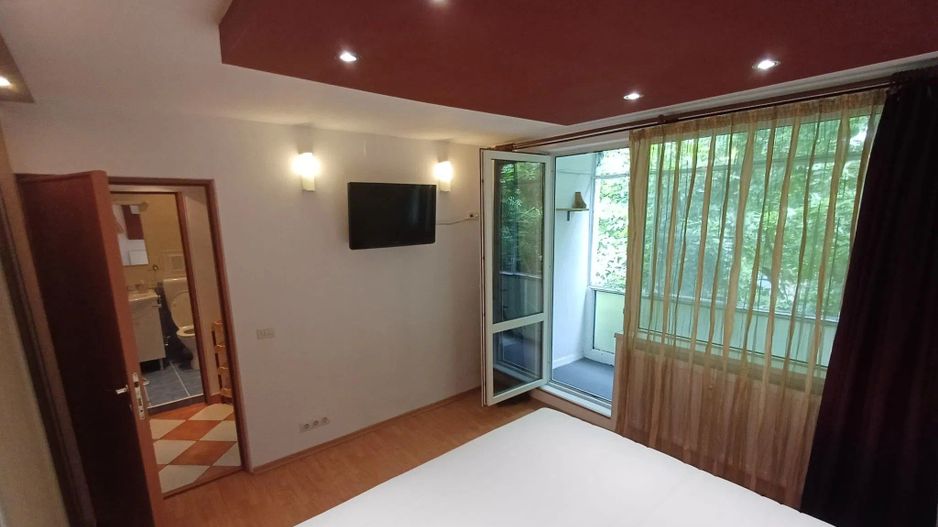 Apartament 3 camere Berceni-loc parcare-boxa subsol - Poză 1