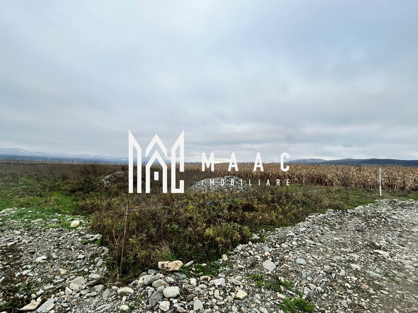 Teren intravilan | 860 mp | Deschidere 16 m | Priveliște montană | Bradu - Poză 10